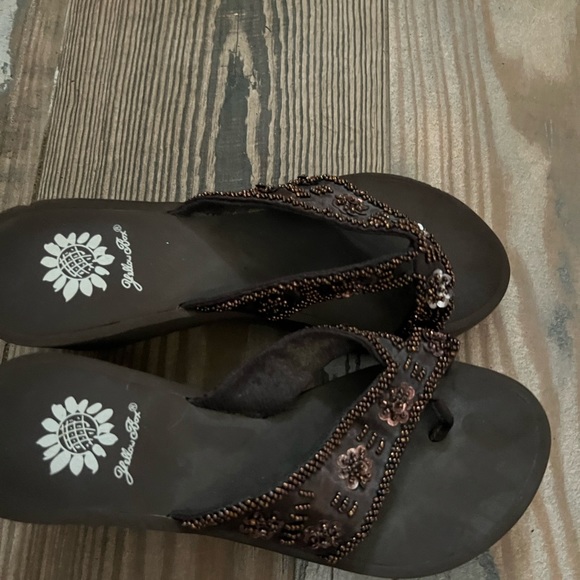 Womens Yellow Box Heeled Sandals. Size 7. - Picture 3 of 5